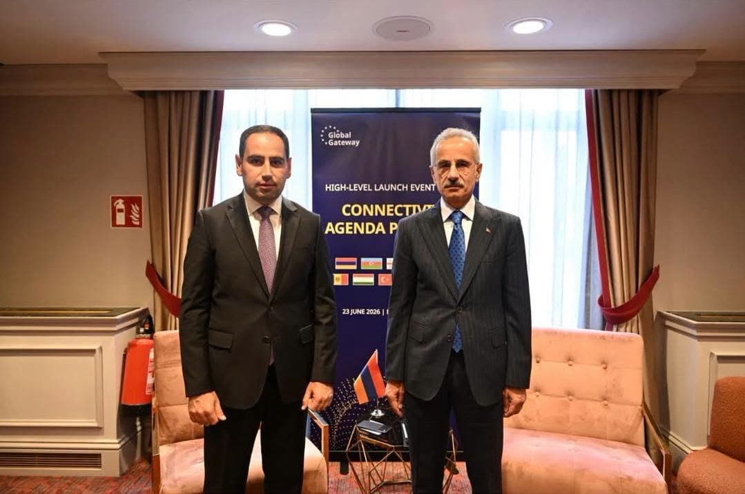 ՀՀ ՏԿԵ նախարար Դավիթ Խուդաթյանը հանդիպել է Թուրքիայի տրանսպորտի ու ենթակառուցվածքների նախարար Աբդուլքադիր Ուրալօղլուի հետ