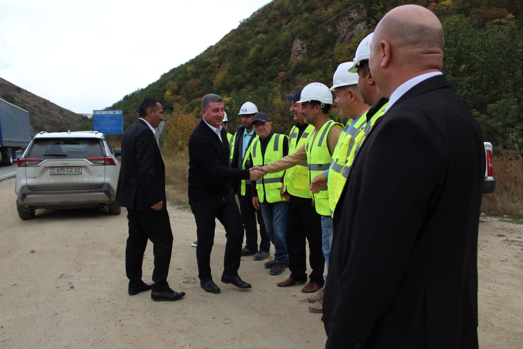 ՀՀ ՏԿԵ նախարար Գնել Սանոսյանն այցելել է Հյուսիս-Հարավ (Քաջարան-Ագարակ) 32 կմ ծրագրի Մ2 գործող միջպետական ճանապարհի 360-րդ կմ-ին հարակից տարածքի շինհրապարակ