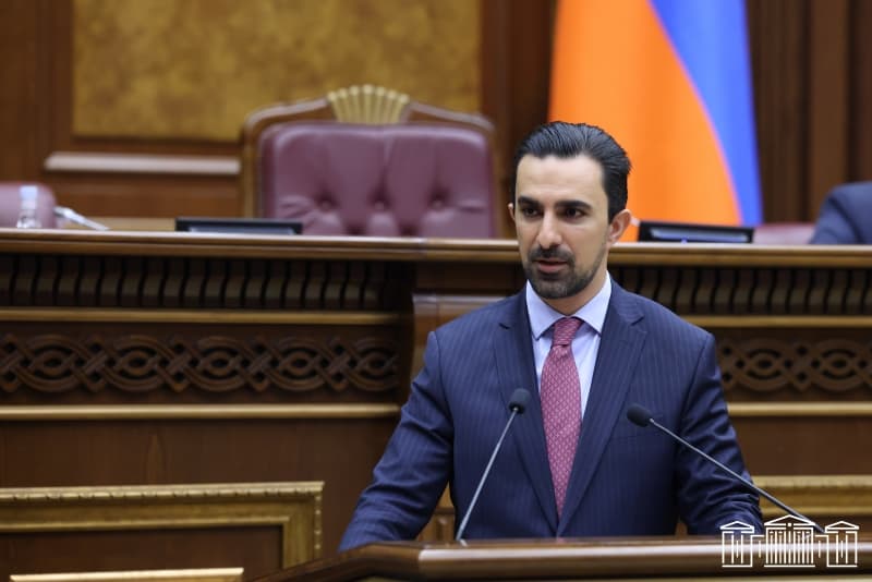 Համայնքների միավորման 3 նոր ծրագիր կիրականացվի. ՏԿԵ նախարարի տեղակալ Առնակ Ավետիսյանն ԱԺ-ում ներկայացրել է օրենքների նախագծերի փաթեթը